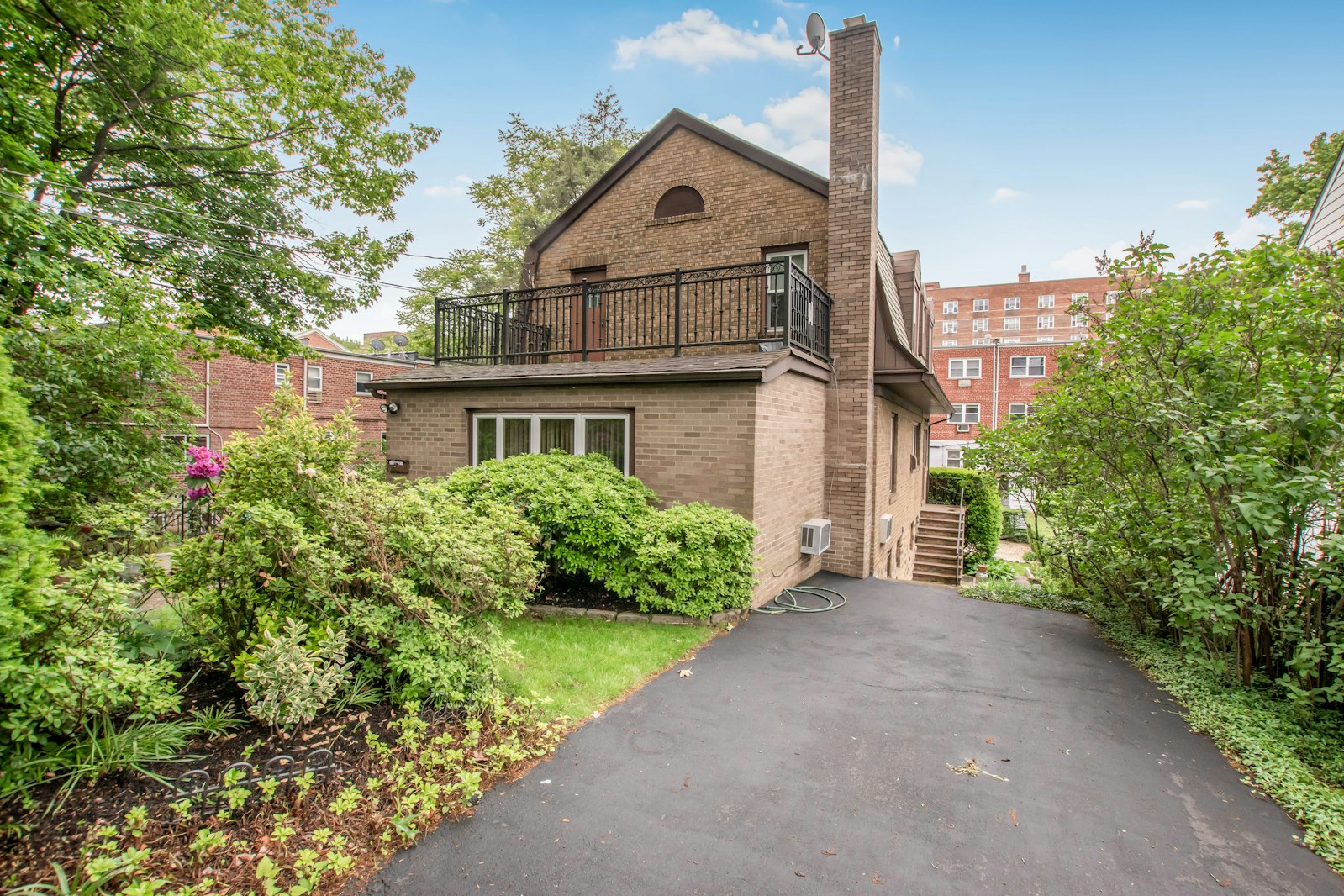 Photo 1 of 5611 Delafield Avenue, North Riverdale, New York, $965,000, Web #: 23481748