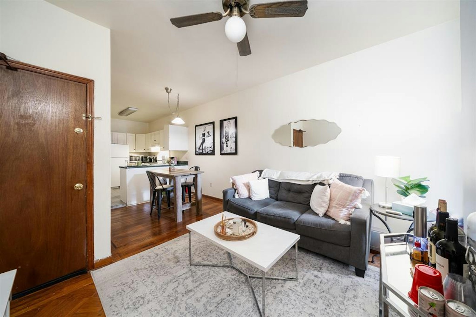 Photo 1 of 1010 Washington St 4L, Hoboken, New Jersey, $3,500, Web #: 23485186