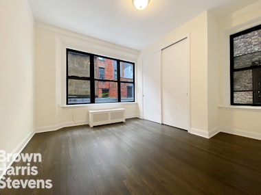 245 West 72nd Street 2D, Upper West Side, NYC - 1 Bedrooms  
1 Bathrooms  
3 Rooms - 