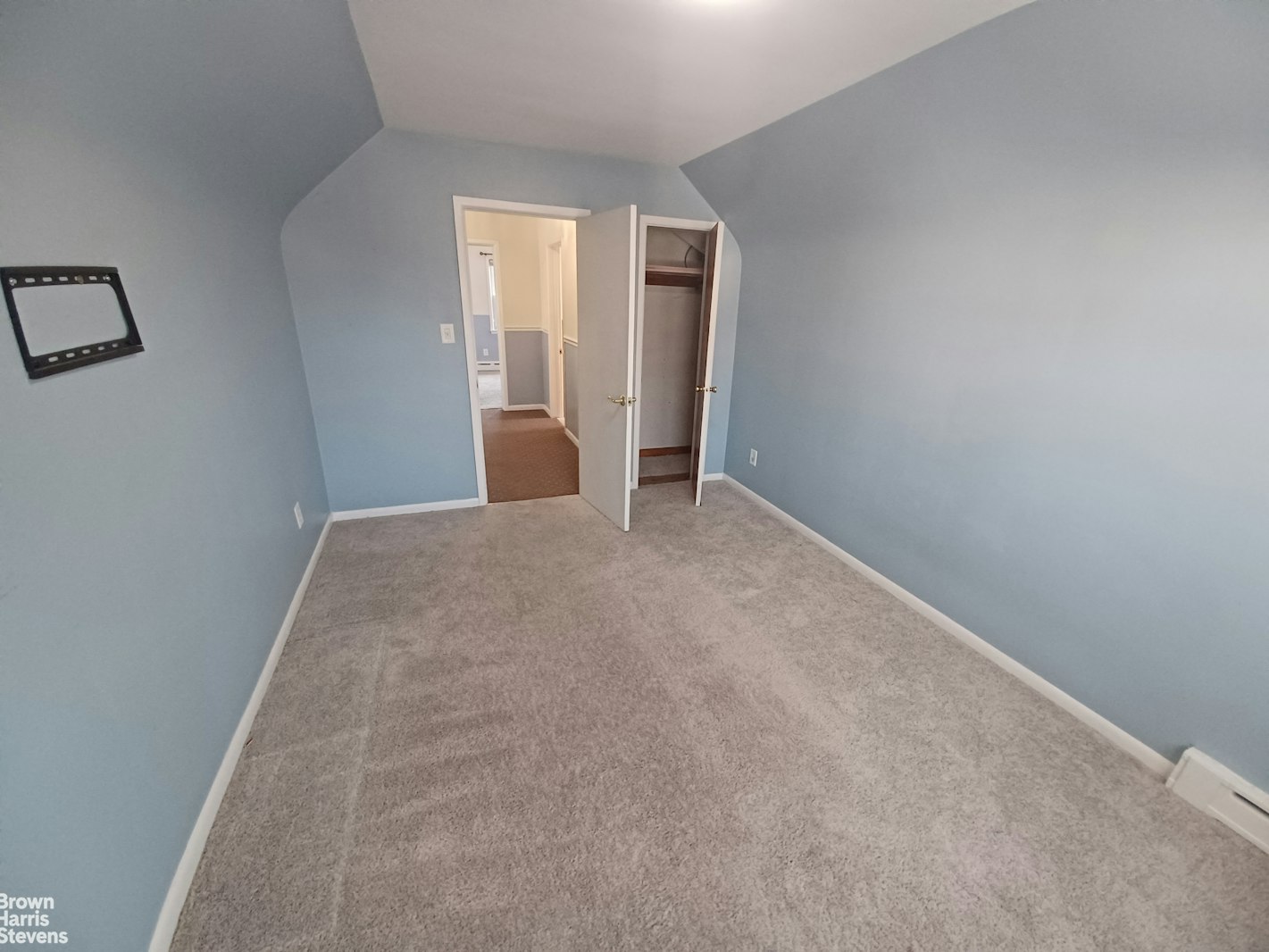 Photo 1 of 13 Tremont Avenue 2, Graniteville, Staten Island, New York, $2,600, Web #: 23487650