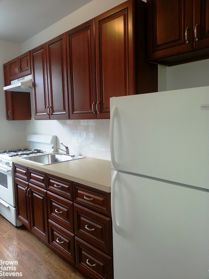 Photo 1 of 45 -37 40th Street 2F, Sunnyside, Queens, NY, $2,100, Web #: 23488504