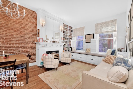 68 East 93rd Street 1F, Upper East Side, NYC - 1 Bedrooms  
2 Bathrooms  
3.5 Rooms - 