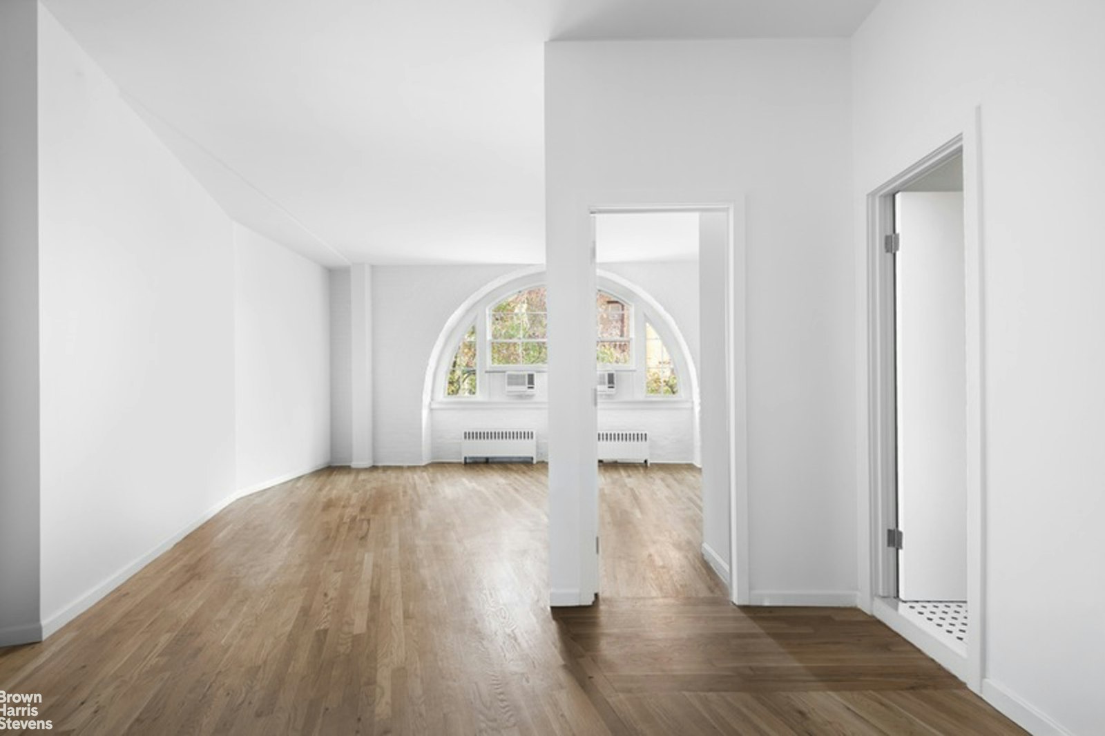 Photo 1 of 720 Greenwich Street 2S, West Village, NYC, $7,000, Web #: 23490476