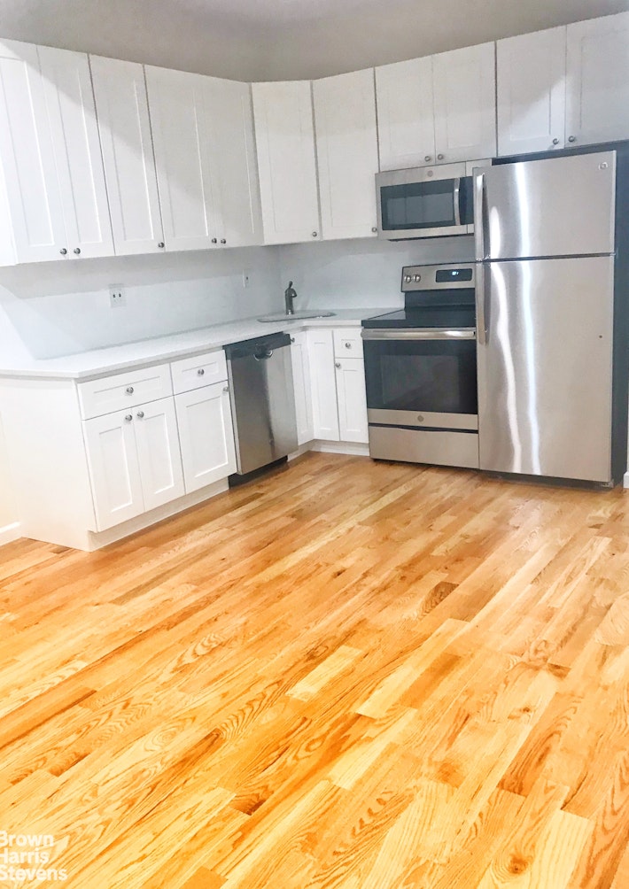 Photo 1 of 528 5th Street 1L, Park Slope, Brooklyn, NY, $4,500, Web #: 23490538