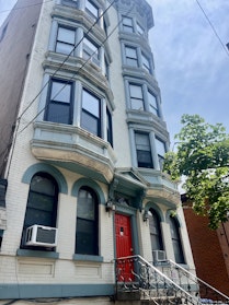 Rental Property at 219 Park Avenue 11, Hoboken, New Jersey - Bedrooms: 1 
Bathrooms: 1 
Rooms: 4  - $2,795 MO.
