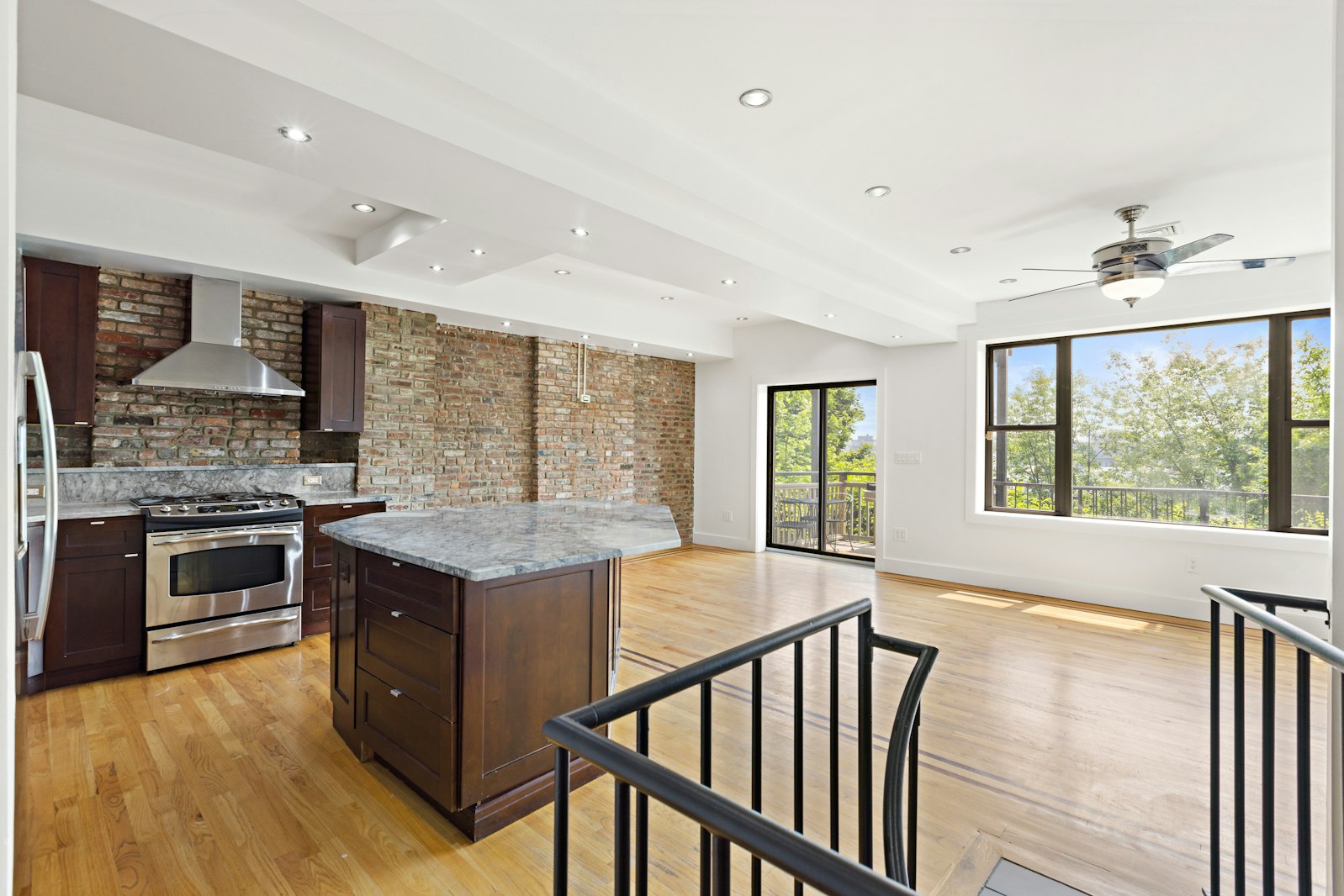 Photo 1 of 102 Ogden Ave 103, Jersey City, New Jersey, $4,300, Web #: 23491118