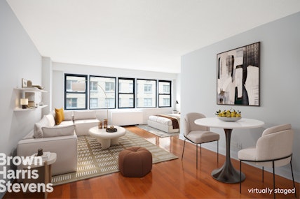 Property for Sale at 520 East 81st Street 5A, Upper East Side, NYC - Bedrooms: 1 
Bathrooms: 1 
Rooms: 2.5 - $650,000