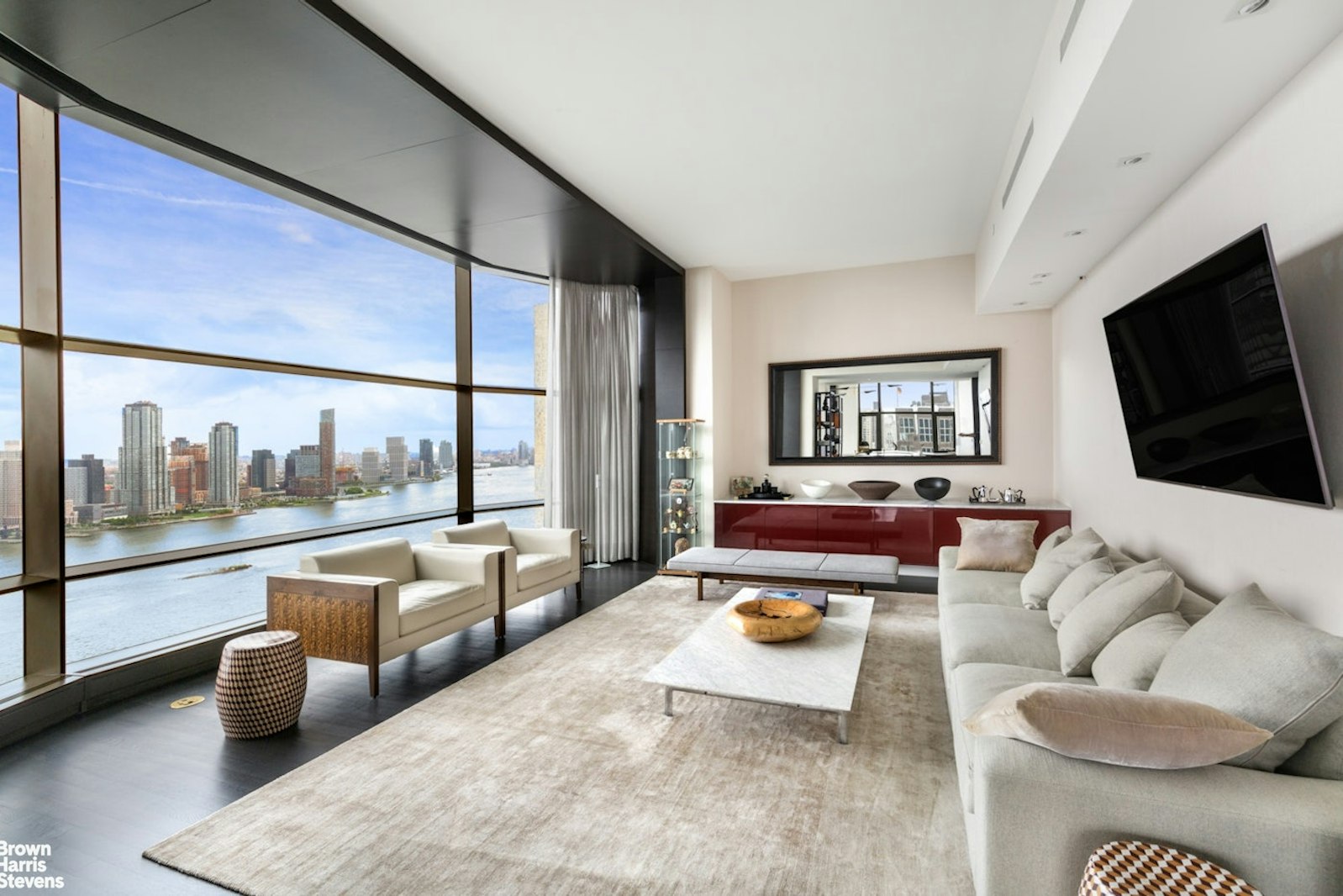 Photo 1 of 50 United Nations Plaza 28B, Midtown East, NYC, $5,950,000, Web #: 23494082