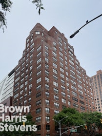 330 Third Avenue 3K, Gramercy Park, NYC - 1 Bathrooms  
2.5 Rooms - 