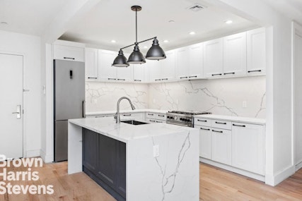 627 Dekalb Ave 3E, Bedford-Stuyvesant, Brooklyn, NY - 1 Bedrooms  
1 Bathrooms  
3 Rooms - 