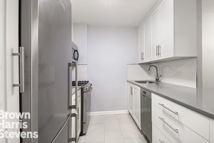 155 West 68th Street 1117, Upper West Side, NYC - 1 Bedrooms  
1 Bathrooms  
3.5 Rooms - 