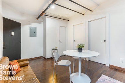 47 East 129th Street, Upper Manhattan, NYC - 2 Bedrooms  
1 Bathrooms  
3 Rooms - 