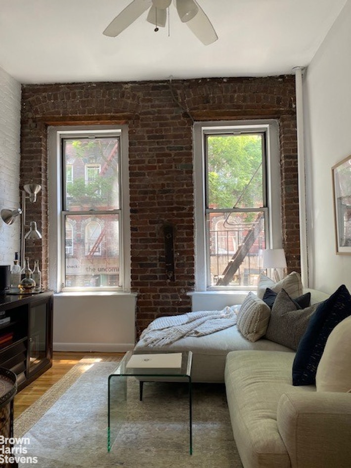 Photo 1 of 231 Thompson Street 6, Greenwich Village, NYC, $3,600, Web #: 23499721