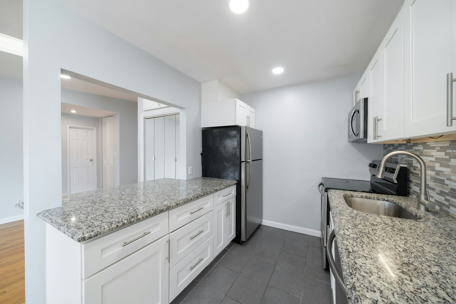 Photo 1 of 6715 Polk 12, Guttenberg, New Jersey, $285,000, Web #: 23502801