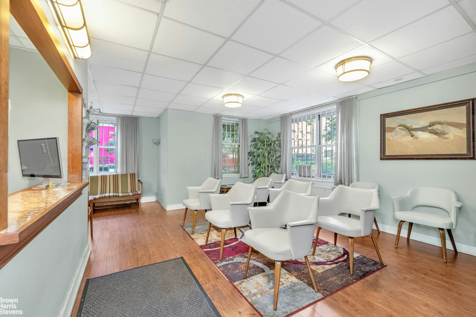 Photo 1 of 20 East 9th Street Office1, Greenwich Village, NYC, $1,250,000, Web #: 23504743