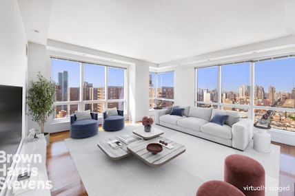 350 West 42nd Street 39B, Midtown West, NYC - 2 Bedrooms  
2 Bathrooms  
4.5 Rooms - 