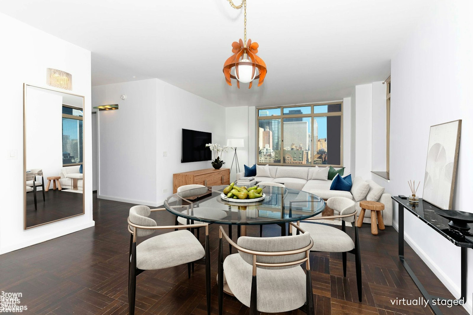 Photo 1 of 236 East 47th Street 12C, Midtown East, NYC, $6,000, Web #: 23506376