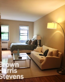 230 East 52nd Street 3A, Midtown East, NYC - 1 Bathrooms  
2 Rooms - 