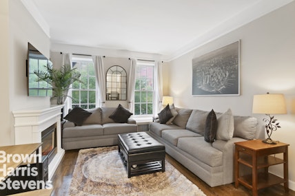 Rental Property at 527 East 72nd Street 3B, Upper East Side, NYC - Bedrooms: 1 
Bathrooms: 1 
Rooms: 3  - $4,200 MO.