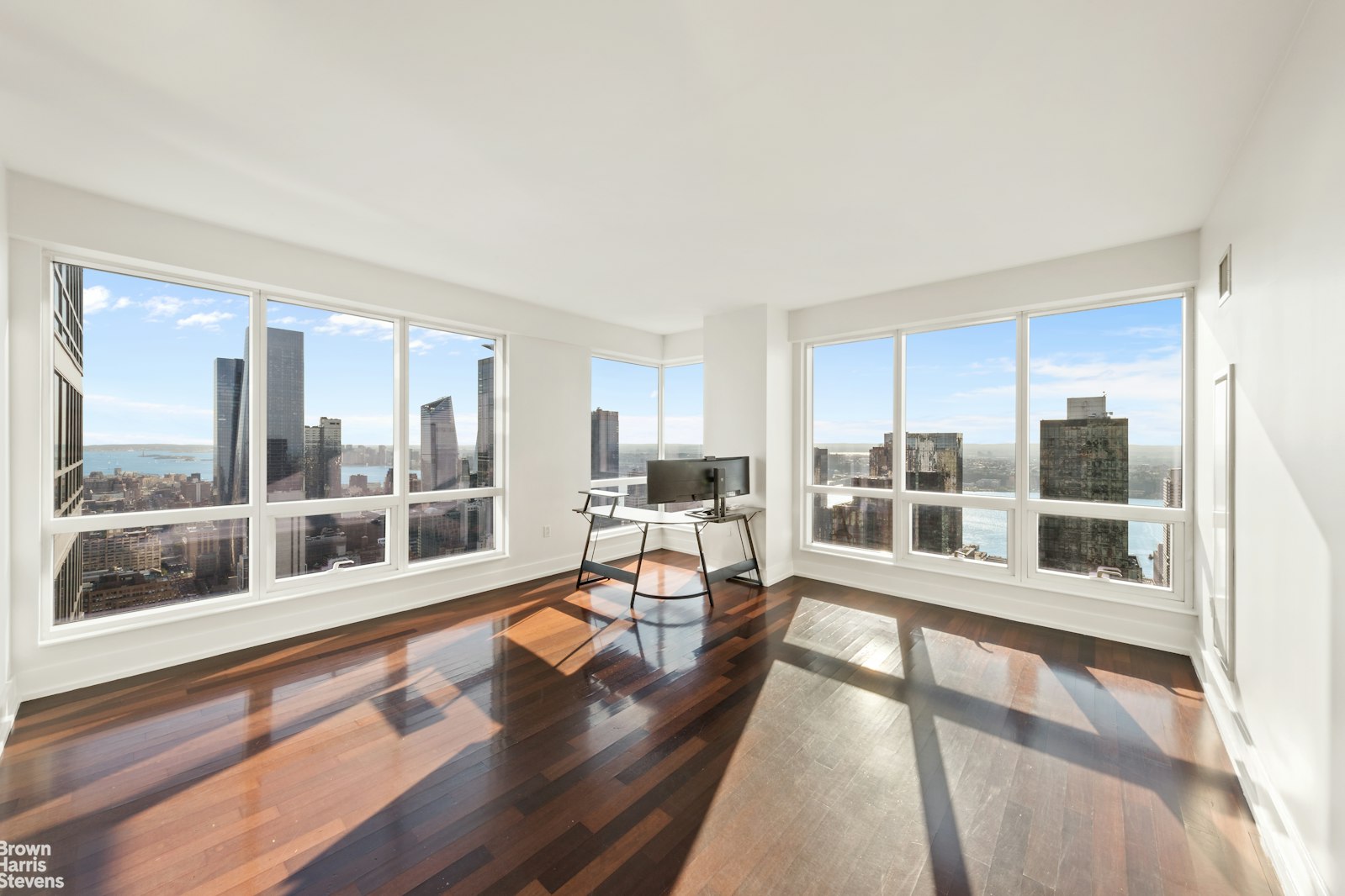 Photo 1 of 350 West 42nd Street 59A, Midtown West, NYC, $6,250, Web #: 23508047