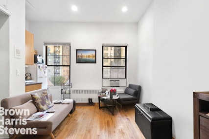 Rental Property at 330 West 85th Street 6A, Upper West Side, NYC - Bedrooms: 1 
Bathrooms: 1 
Rooms: 3  - $3,750 MO.