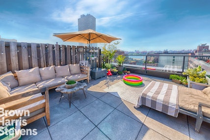 80 Metropolitan Avenue 5M, Williamsburg, Brooklyn, NY - 2 Bedrooms  
2 Bathrooms  
4 Rooms - 