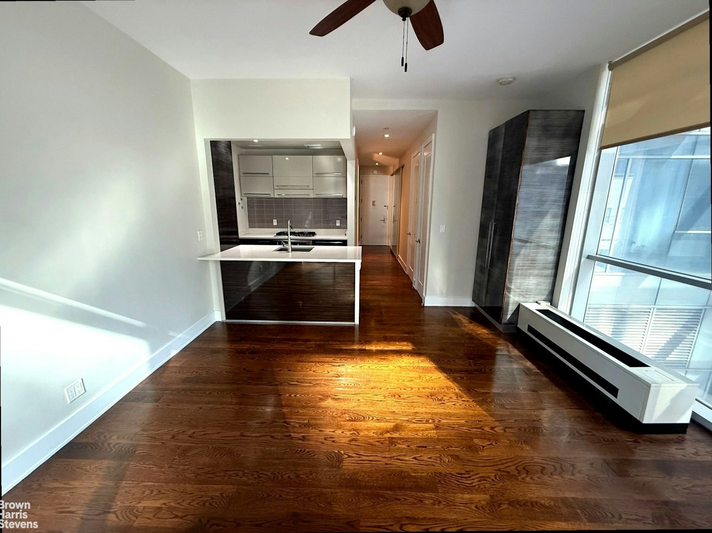 Photo 1 of 26 -26 Jackson Ave 304, Long Island City, Queens, NY, $3,750, Web #: 23508481