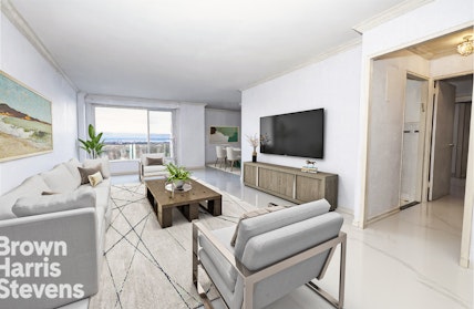 Property for Sale at 110-11 Queens Blvd 27G, Forest Hills, Queens, NY - Bedrooms: 2 
Bathrooms: 2 
Rooms: 5  - $869,000