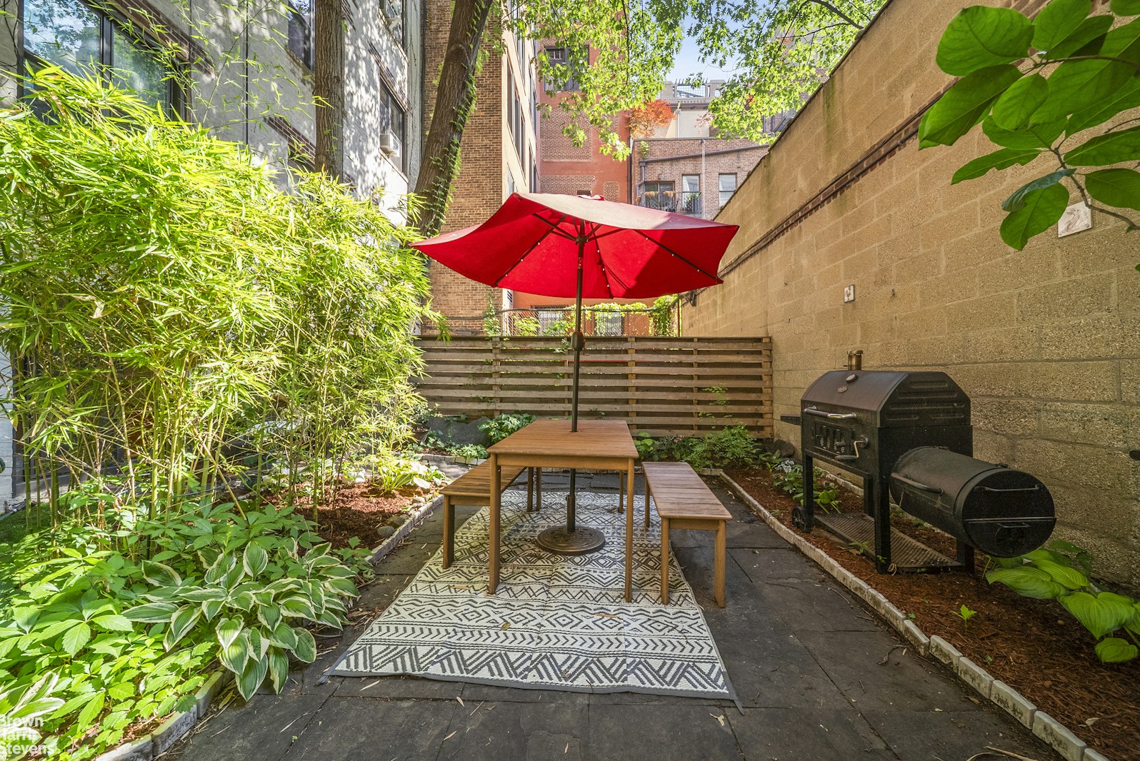 Photo 1 of 22 Irving Place 1A, Gramercy Park, NYC, $785,000, Web #: 23511227