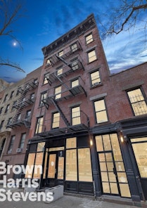 464 West 51st Street 3E, Midtown West, NYC - 1 Bedrooms  
1 Bathrooms  
3 Rooms - 