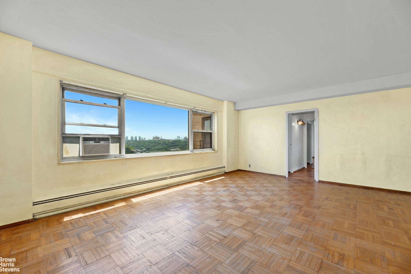 Photo 1 of 1 Fordham Oval Hill 12C, University Heights, New York, $250,000, Web #: 23513297
