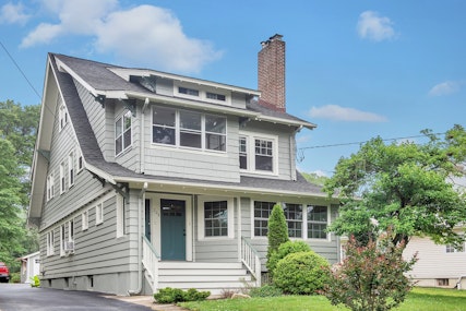 708 Valley Rd 2, Montclair, New Jersey - 4 Bedrooms  
2 Bathrooms  
9 Rooms - 