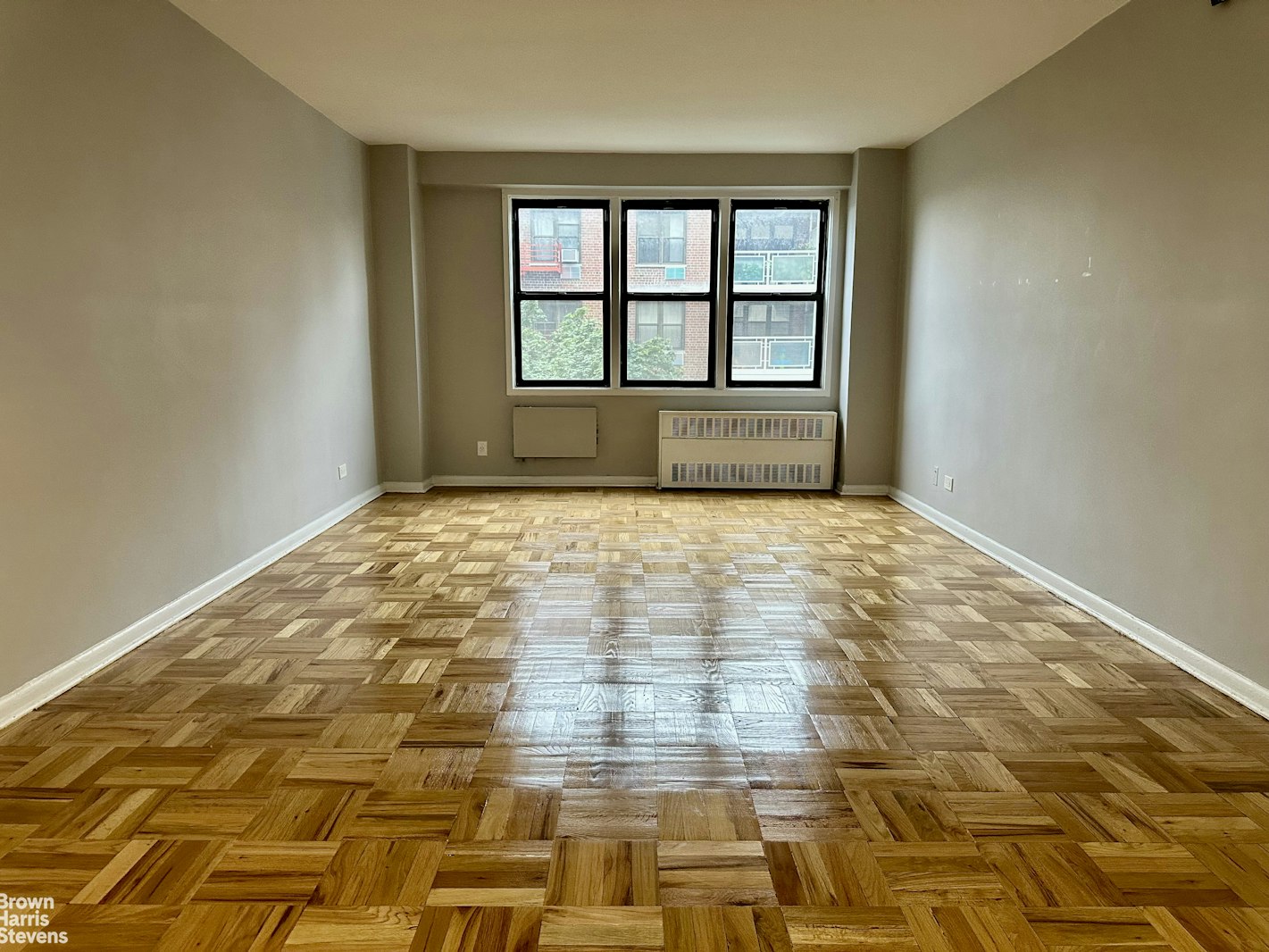 Photo 1 of 37-31 73rd Street 5T, Jackson Heights, Queens, NY, $2,495, Web #: 23513838