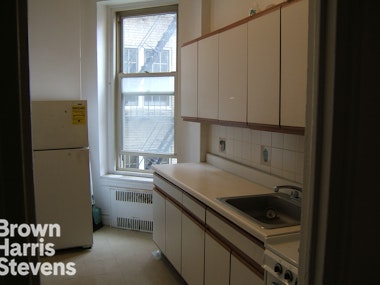 -55 Pineapple Street, Brooklyn Heights, Brooklyn, NY - 1 Bathrooms  
2 Rooms - 
