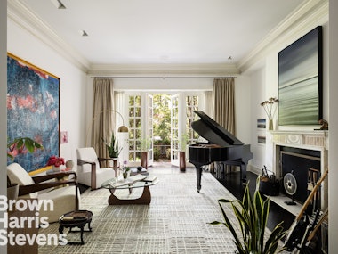 208 East 62nd Street, Upper East Side, Upper East Side, NYC - 4 Bedrooms  
3.5 Bathrooms  
10 Rooms - 