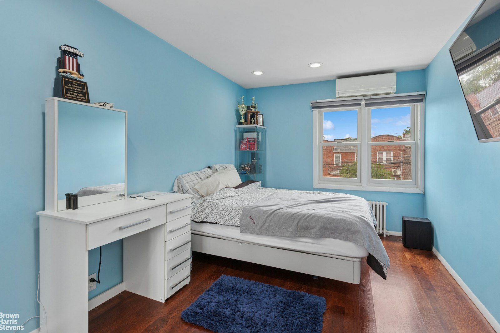 82-15 Penelope Avenue Middle Village Queens NY 11379