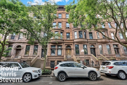 126 West 121st Street, South Harlem, Upper Manhattan, NYC - 7 Bedrooms  
7 Bathrooms  
20 Rooms - 