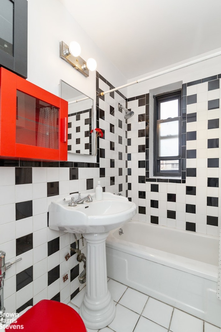 315 East 56th Street Sutton Place New York NY 10022