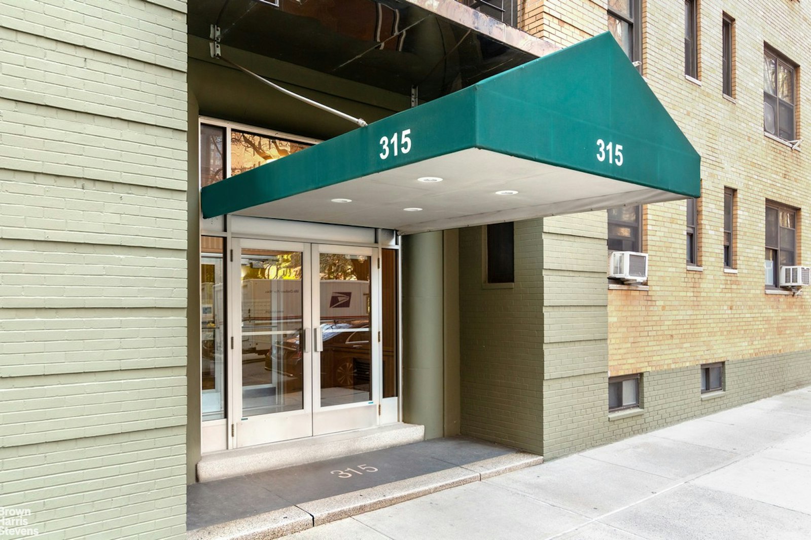 315 East 56th Street Sutton Place New York NY 10022