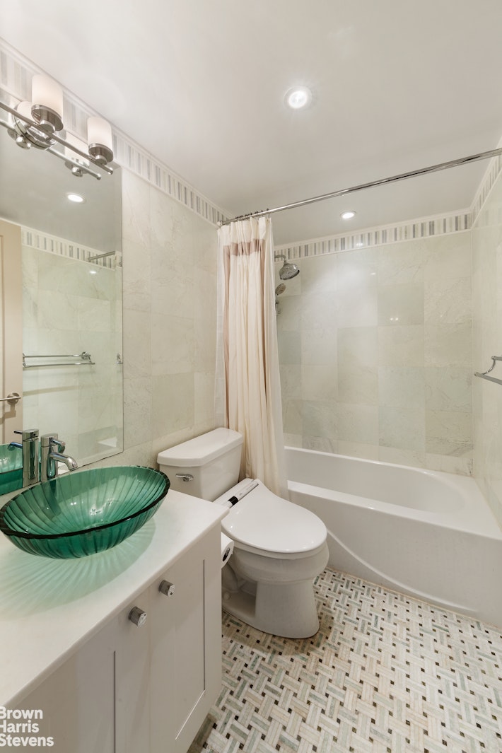 30 West 63rd Street 25AB Lincoln Square New York NY 10023