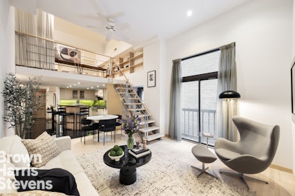 253 West 73rd Street 2G, Upper West Side, Upper West Side, NYC - 2 Bedrooms  
2 Bathrooms  
4.5 Rooms - 