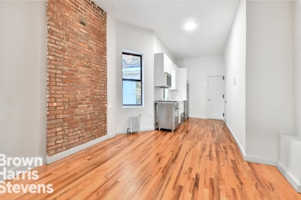 34 East 4th Street, Noho, Downtown, NYC - 1 Bedrooms  
1 Bathrooms  
3 Rooms - 