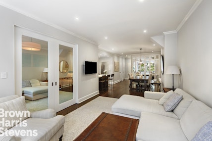 18 East 12th Street 2A, Greenwich Village, Downtown, NYC - 1 Bedrooms  
1 Bathrooms  
3 Rooms - 