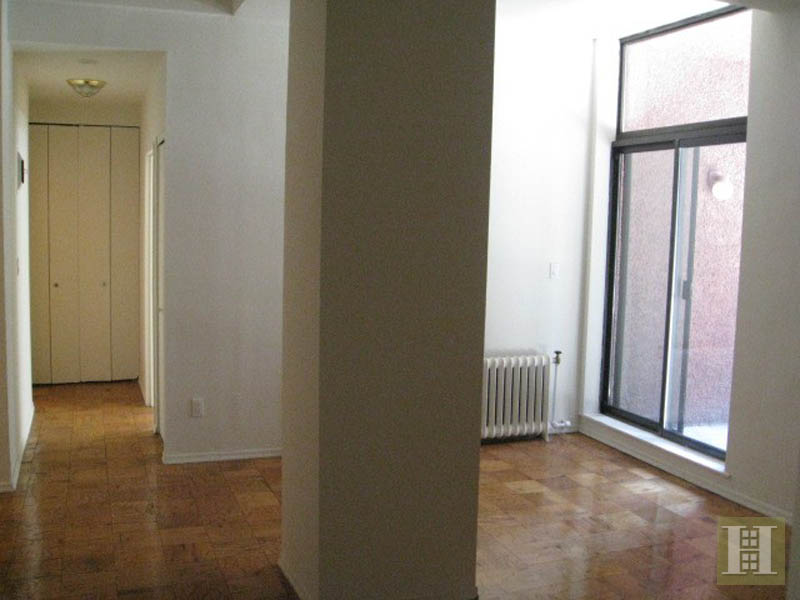 Photo 1 of 160 Front Street 2A, Lower Manhattan, NYC, $3,195, Web #: 623809